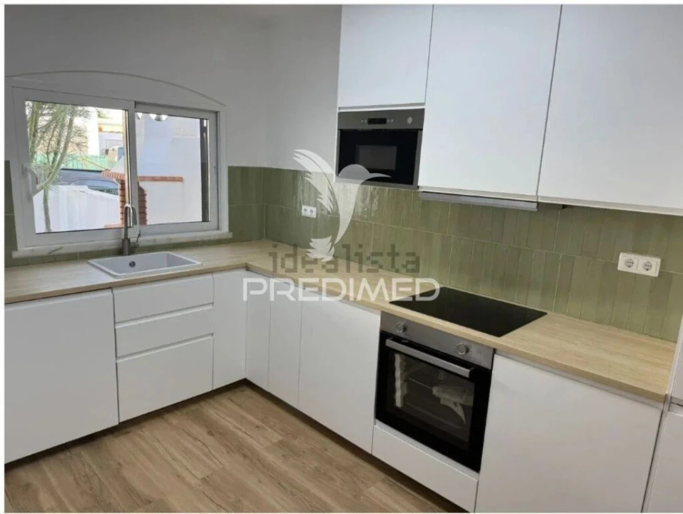 Moradia T3 para Venda em Altura Foto 3