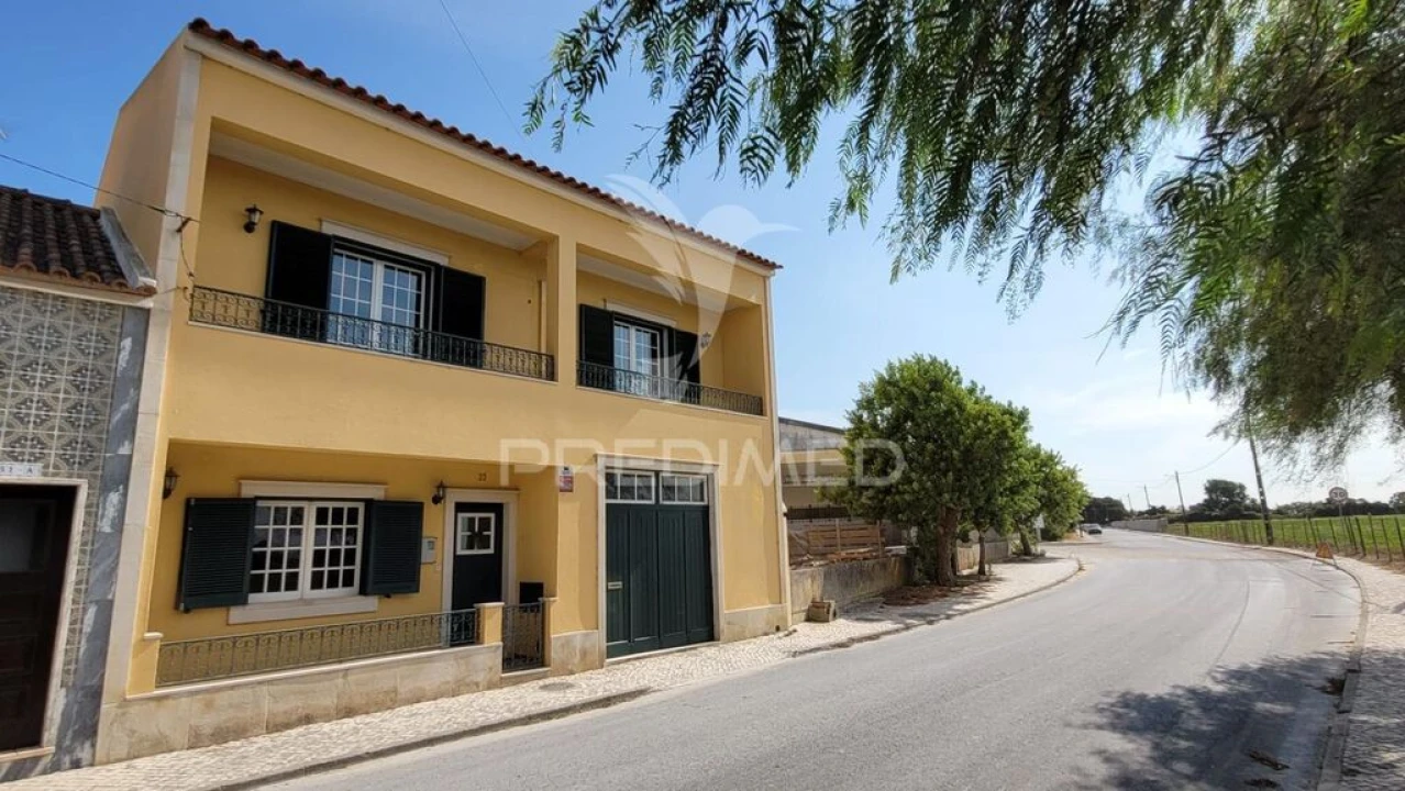 Moradia T4 para Venda em Salvaterra de Magos e Foros de Salvaterra Foto 1