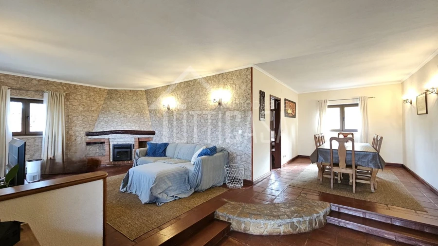 Moradia T3 para Venda em Venda do Pinheiro e Santo Estêvão das Galés Foto 2