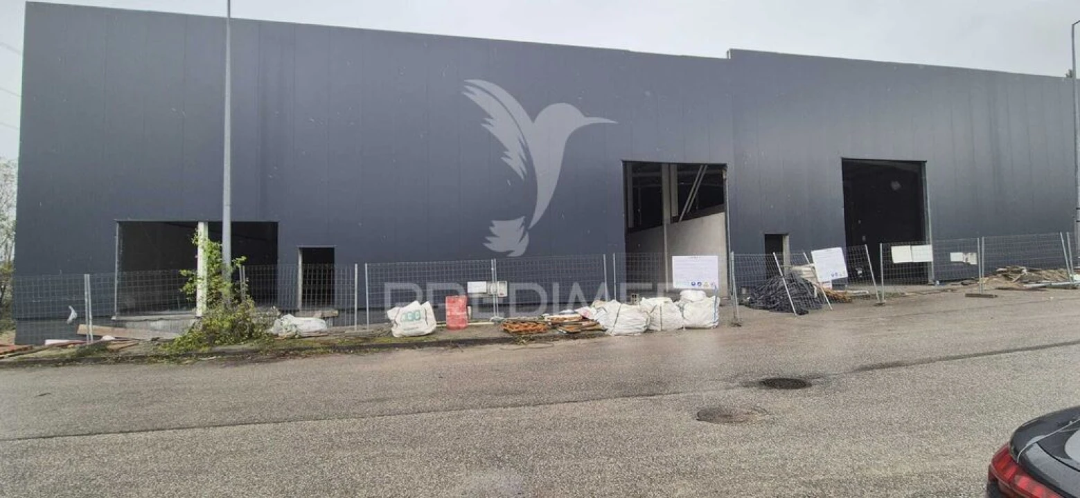 Armazém para Venda em Monsul Foto 13