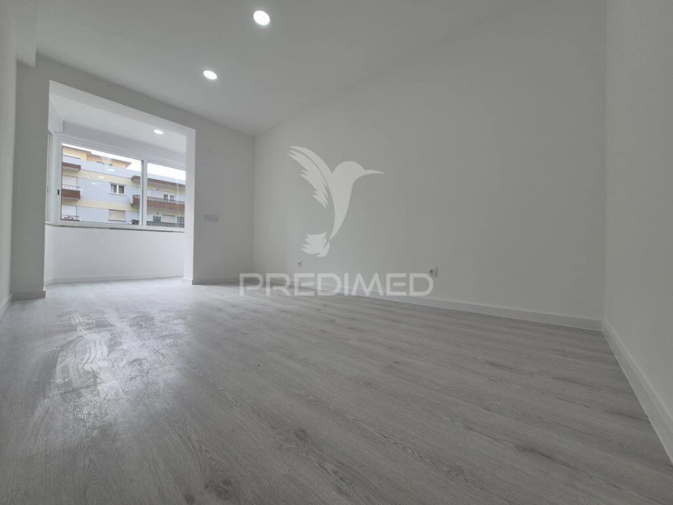 Apartamento T2 para Venda em Laranjeiro e Feijó Foto 5