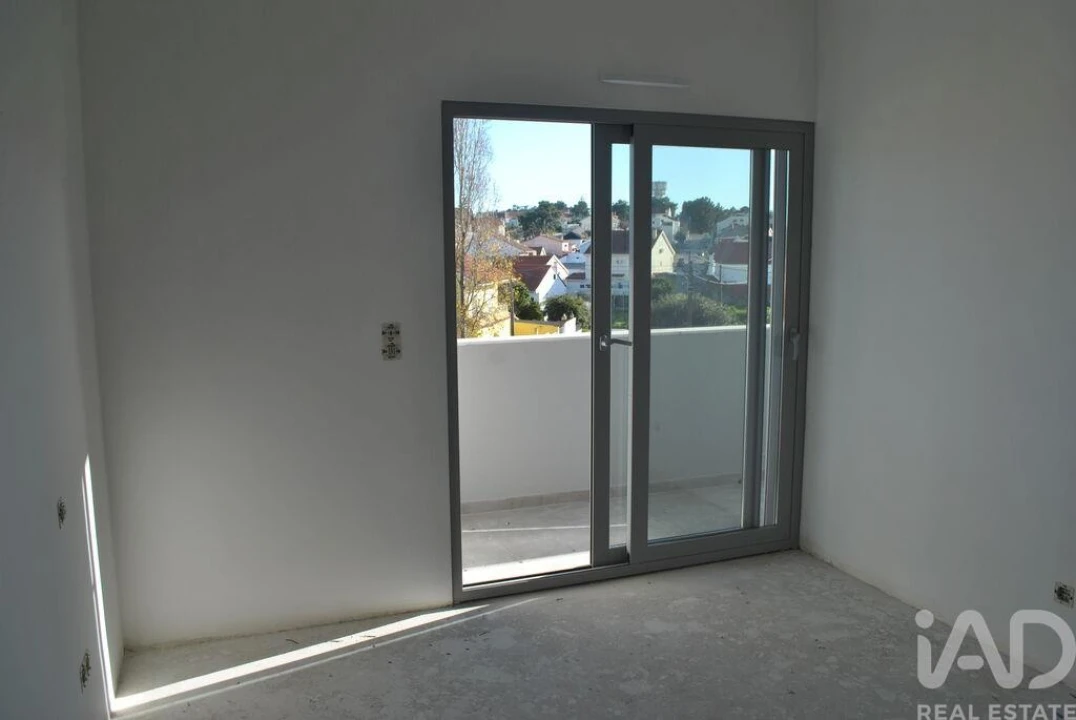 Apartamento T2 para Venda em Quinta do Conde Foto 14