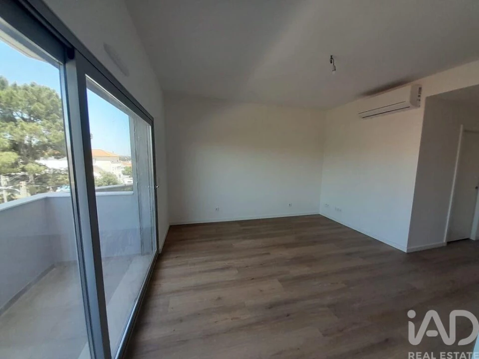 Apartamento T2 para Venda em Quinta do Conde Foto 7