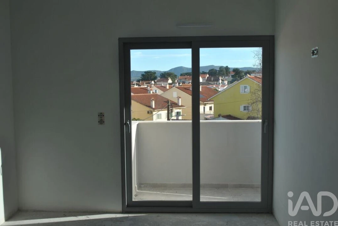 Apartamento T2 para Venda em Quinta do Conde Foto 13