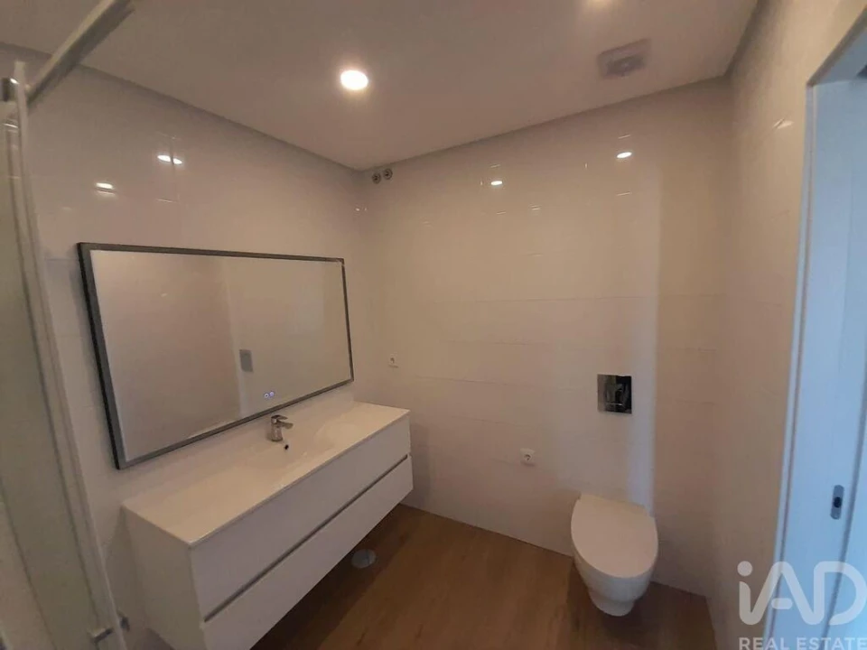 Apartamento T2 para Venda em Quinta do Conde Foto 14