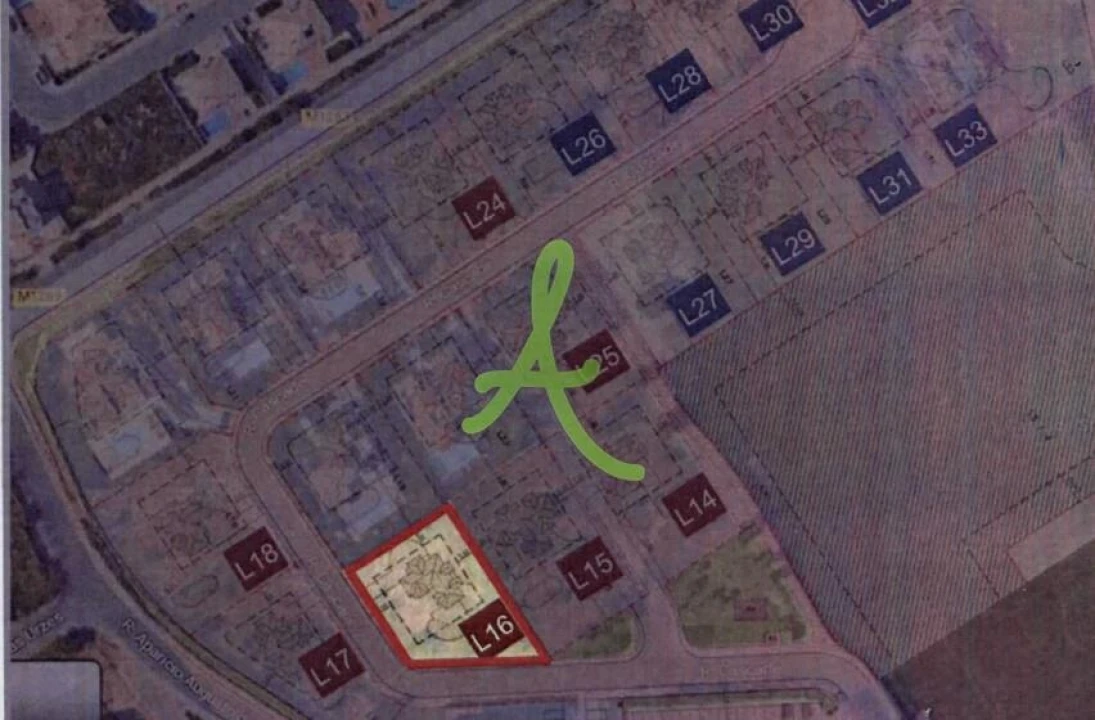 Terreno para Venda em Lagos (São Sebastião e Santa Maria) Foto 1