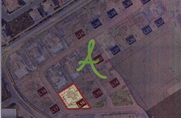 Terreno para Venda em Lagos (São Sebastião e Santa Maria) Foto 1