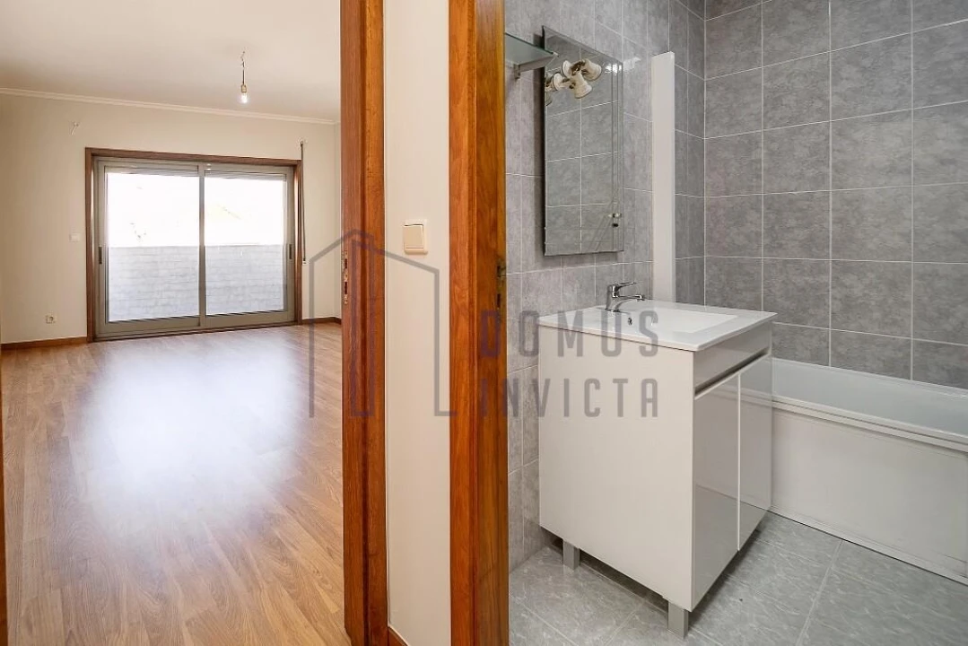 Moradia T3 para Venda em Ramalde Foto 13
