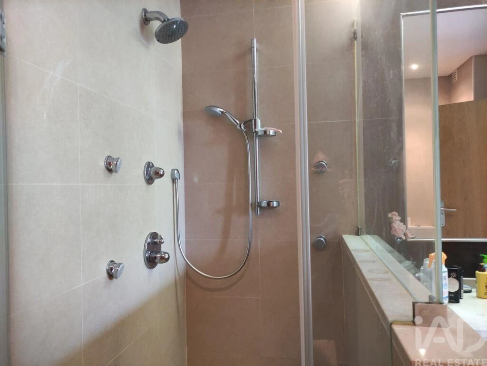 Moradia T3 para Arrendamento em Ferreiras Foto 27