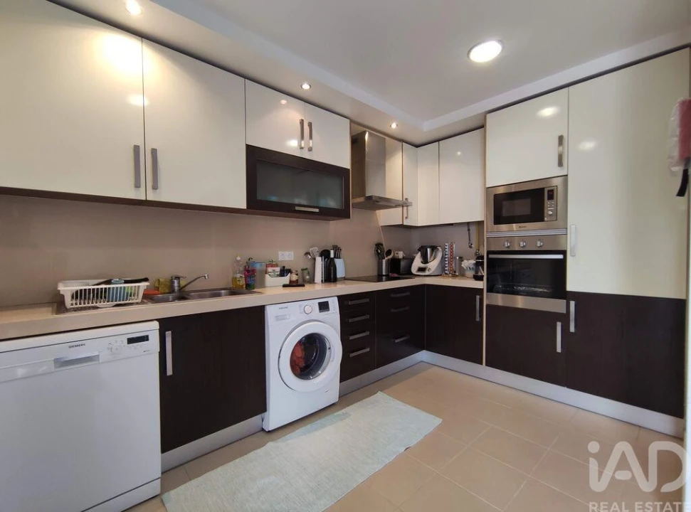 Moradia T3 para Arrendamento em Ferreiras Foto 8