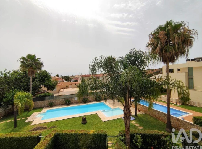 Moradia T3 para Arrendamento em Ferreiras Foto 29