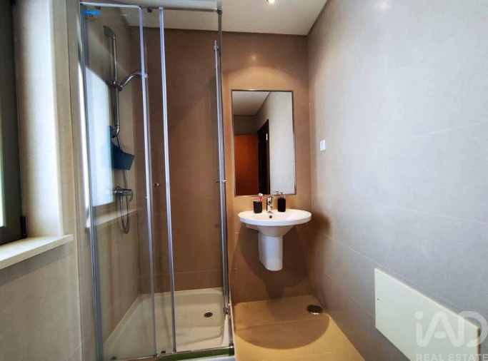 Moradia T3 para Arrendamento em Ferreiras Foto 21