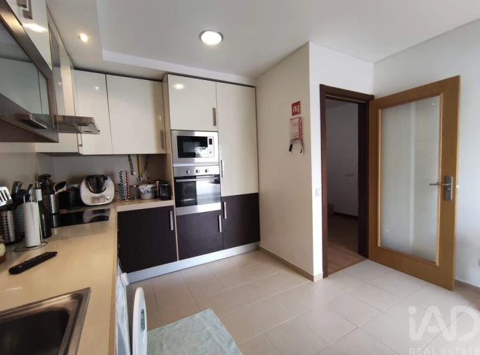 Moradia T3 para Arrendamento em Ferreiras Foto 9