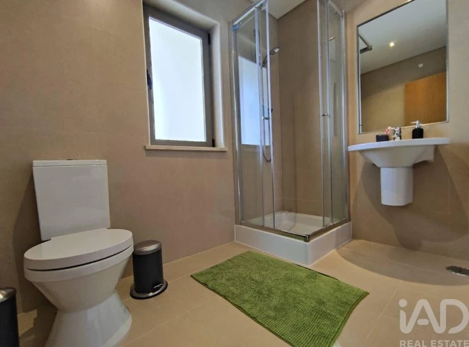 Moradia T3 para Arrendamento em Ferreiras Foto 22