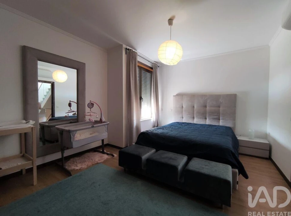 Moradia T3 para Arrendamento em Ferreiras Foto 13