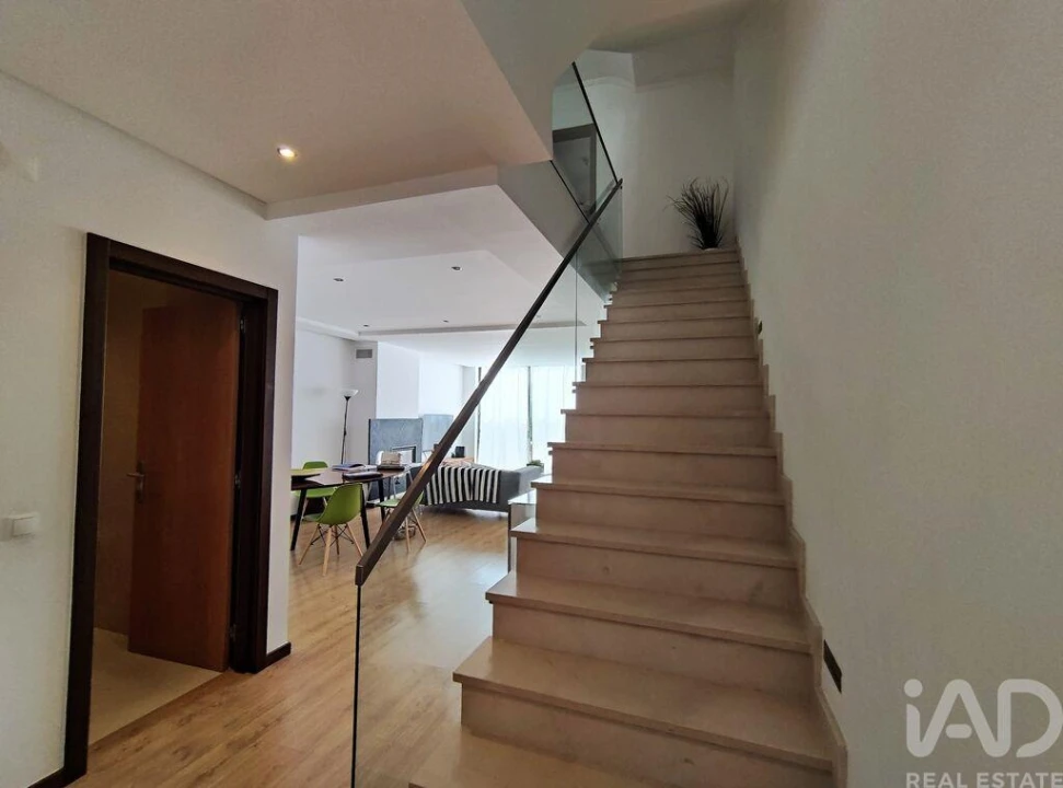 Moradia T3 para Arrendamento em Ferreiras Foto 11