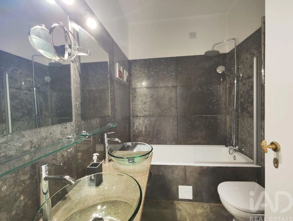 Apartamento T4 para Arrendamento em Avenidas Novas Foto 28