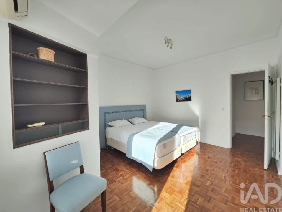 Apartamento T4 para Arrendamento em Avenidas Novas Foto 12