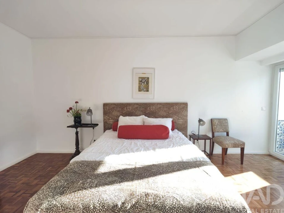 Apartamento T4 para Arrendamento em Avenidas Novas Foto 24