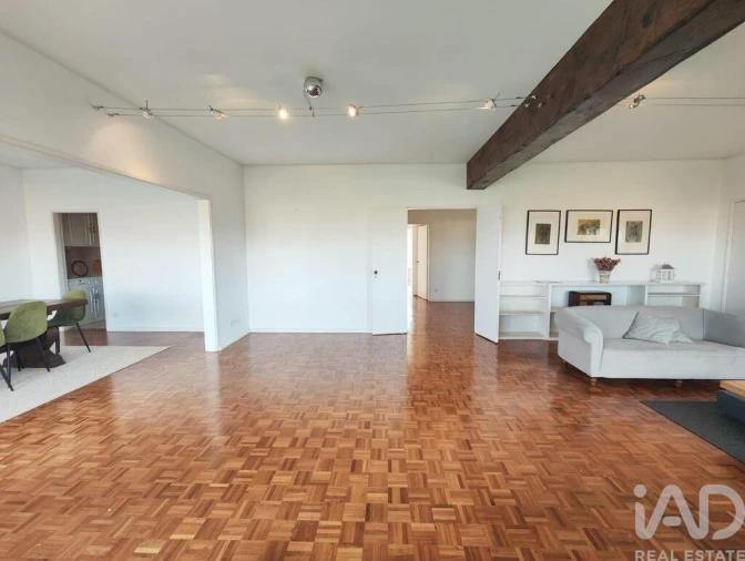 Apartamento T4 para Arrendamento em Avenidas Novas Foto 8