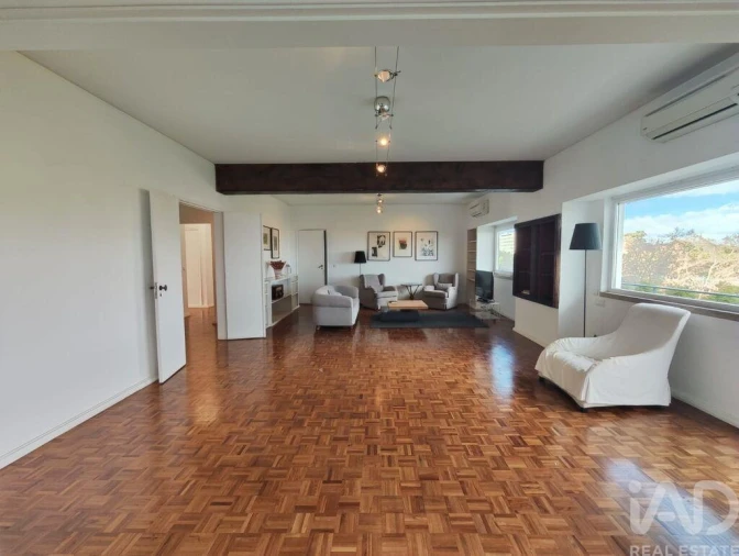 Apartamento T4 para Arrendamento em Avenidas Novas Foto 6