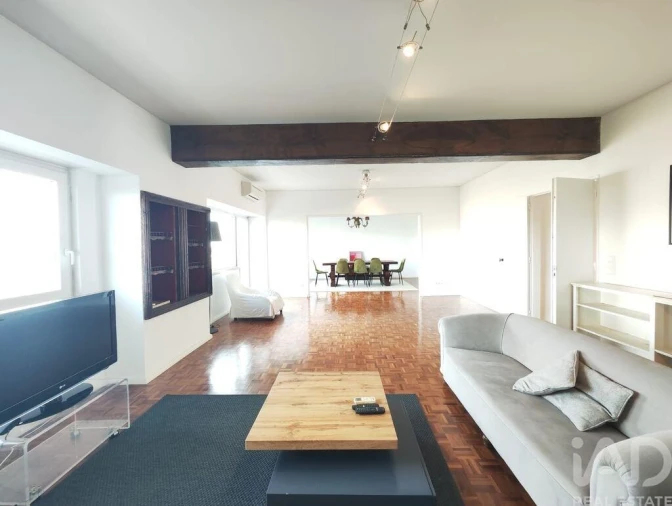 Apartamento T4 para Arrendamento em Avenidas Novas Foto 4