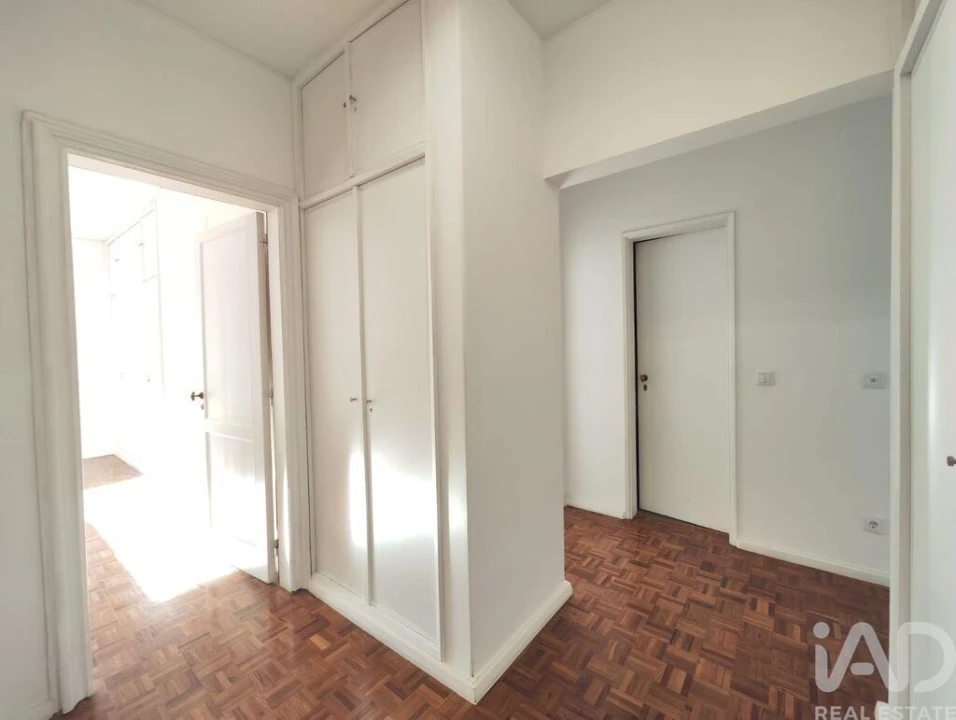 Apartamento T4 para Arrendamento em Avenidas Novas Foto 22