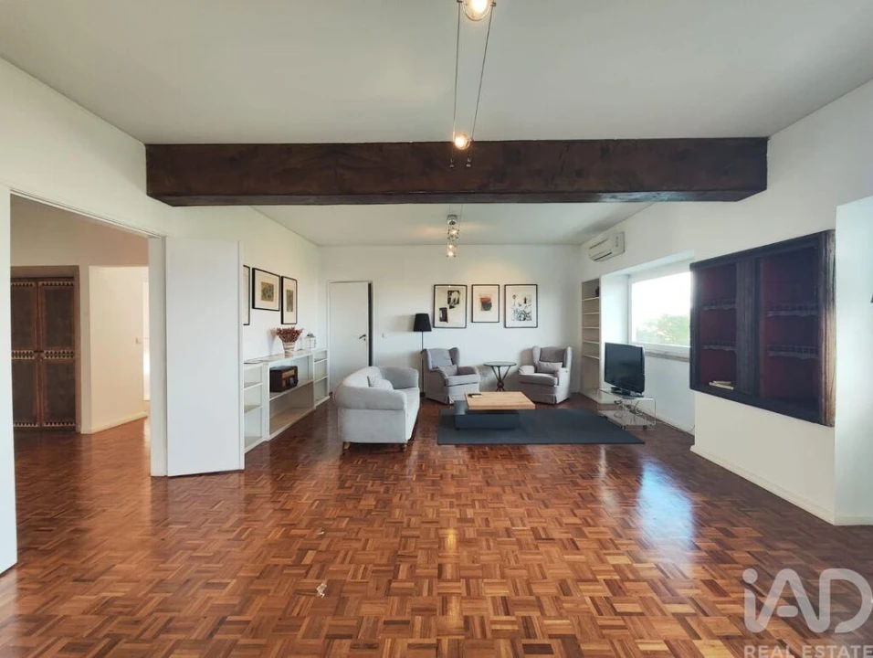 Apartamento T4 para Arrendamento em Avenidas Novas Foto 9