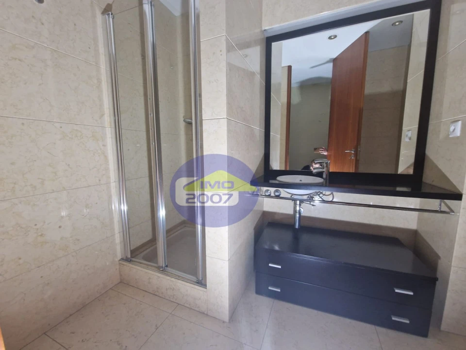 Apartamento T2 para Venda em São Felix da Marinha Foto 13