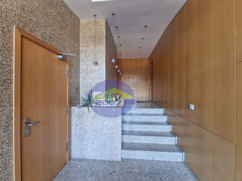 Apartamento T2 para Venda em São Felix da Marinha Foto 25