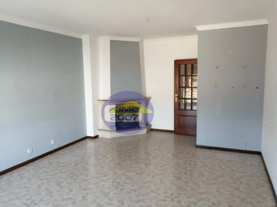 Apartamento T2 para Venda em Grijó e Sermonde Foto 5