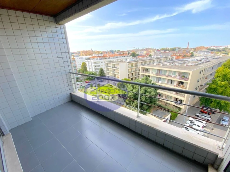 Apartamento T2 para Venda em Santa Marinha e São Pedro da Afurada Foto 1