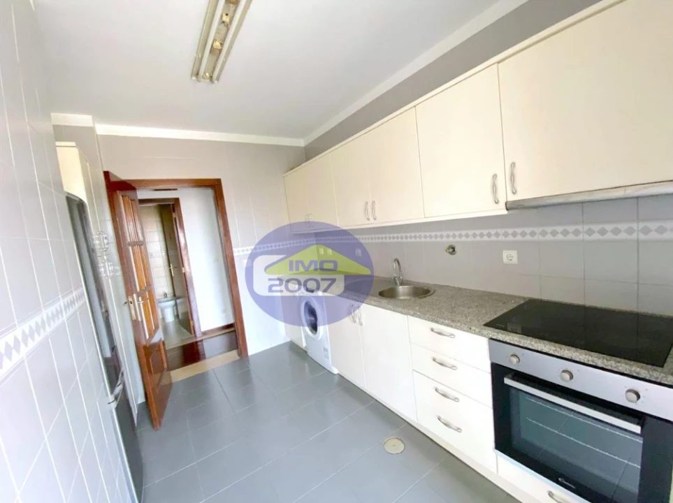 Apartamento T2 para Venda em Santa Marinha e São Pedro da Afurada Foto 3