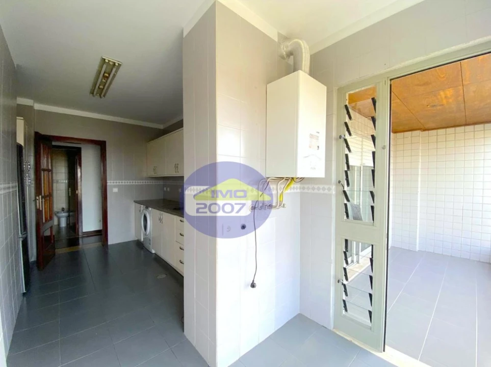 Apartamento T2 para Venda em Santa Marinha e São Pedro da Afurada Foto 6