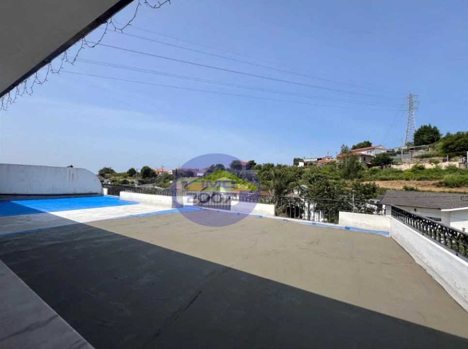 Apartamento T3 para Venda em Serzedo e Perosinho Foto 1