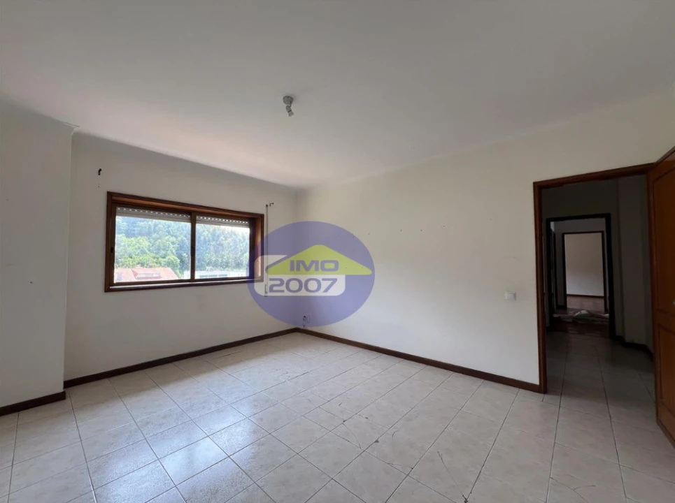 Apartamento T3 para Venda em Serzedo e Perosinho Foto 5