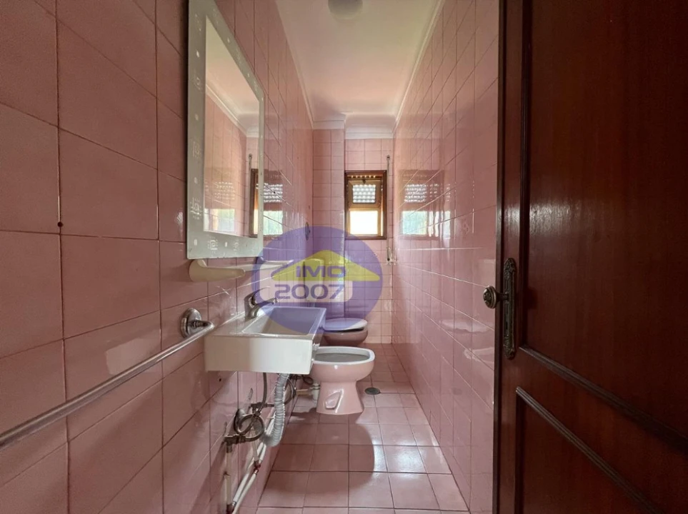 Apartamento T3 para Venda em Serzedo e Perosinho Foto 12