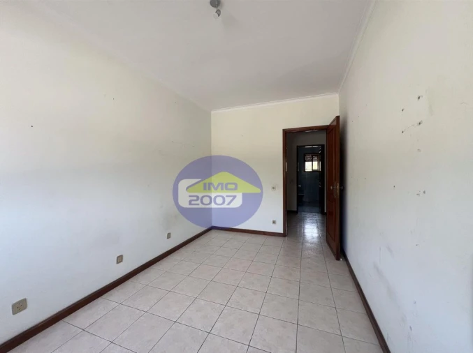 Apartamento T3 para Venda em Serzedo e Perosinho Foto 7