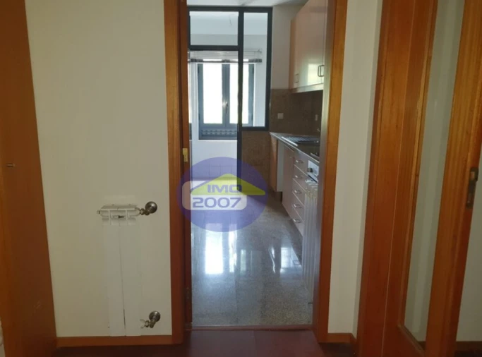 Apartamento T3 para Venda em Oliveira do Douro Foto 3