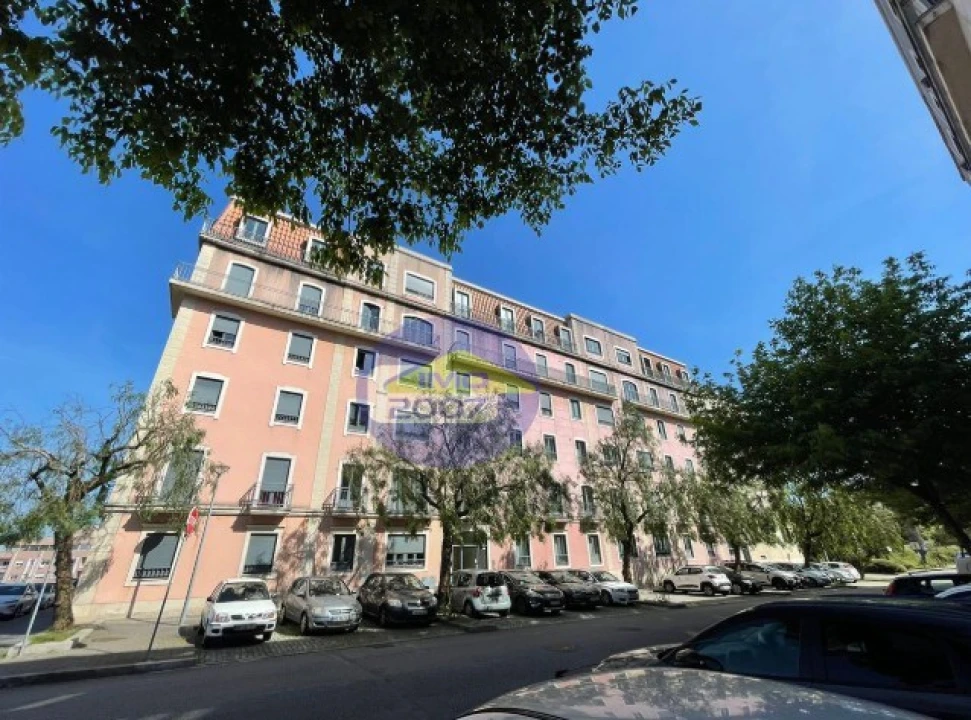 Apartamento T2 para Venda em Oliveira do Douro Foto 1