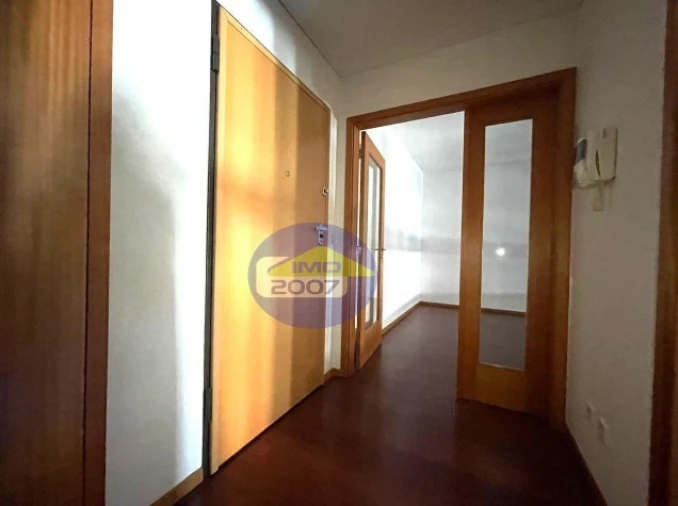 Apartamento T2 para Venda em Oliveira do Douro Foto 5