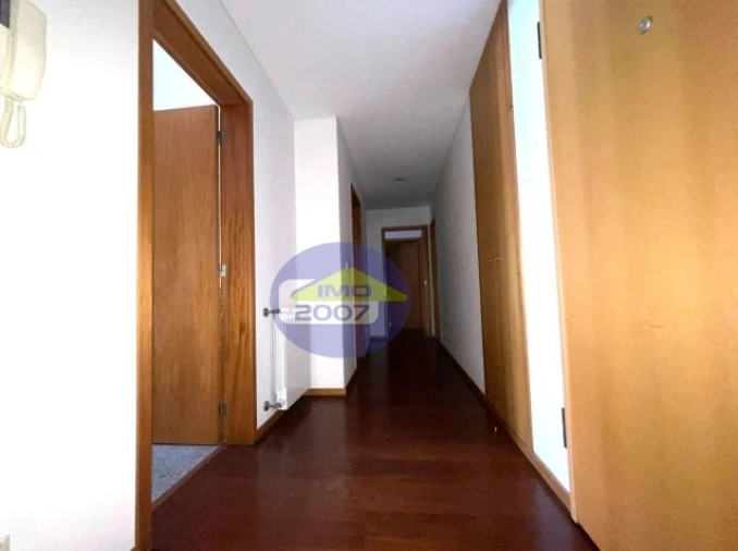 Apartamento T2 para Venda em Oliveira do Douro Foto 8