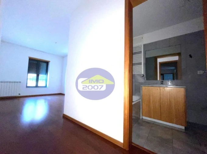 Apartamento T2 para Venda em Oliveira do Douro Foto 14