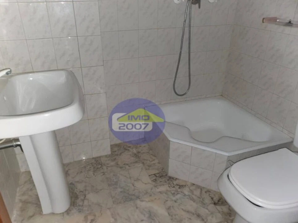 Apartamento T2 para Venda em Oliveira do Douro Foto 14