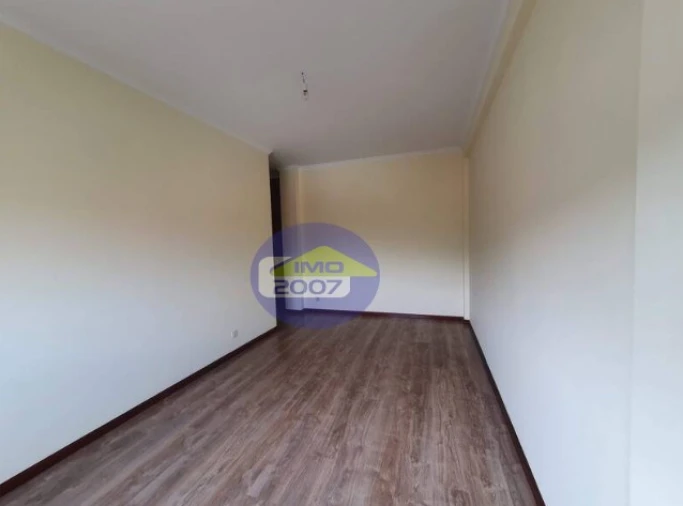 Apartamento T3 para Venda em Oliveira do Douro Foto 6