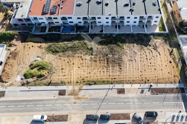 Moradia T4 para Venda em Soutelo Foto 11