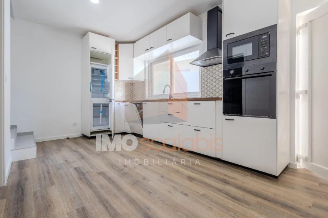 Moradia T3 para Venda em Vale de Santarem Foto 28