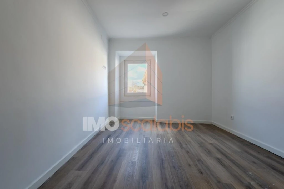 Moradia T3 para Venda em Vale de Santarem Foto 18