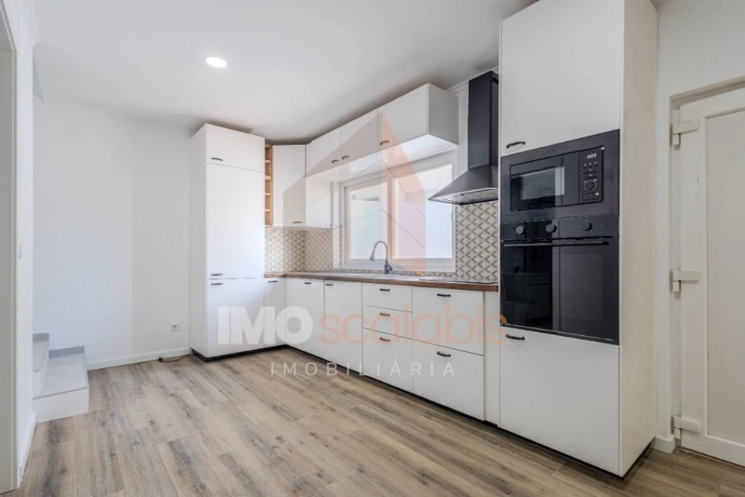 Moradia T3 para Venda em Vale de Santarem Foto 8