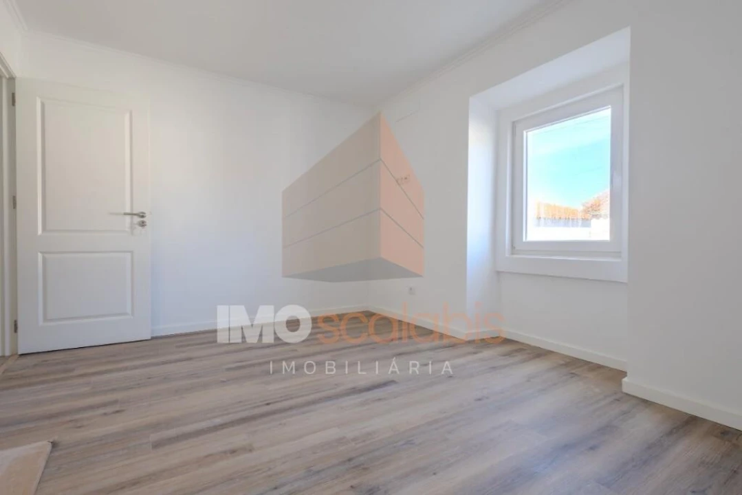 Moradia T3 para Venda em Vale de Santarem Foto 20